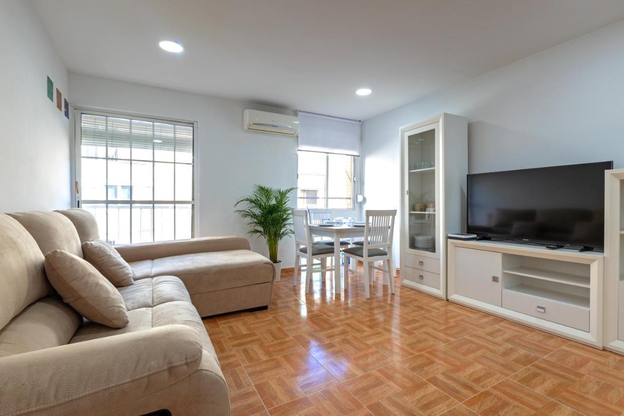 Charming 2 Bedroom Apartment At Triana Center By Oui Sevilla Eksteriør bilde