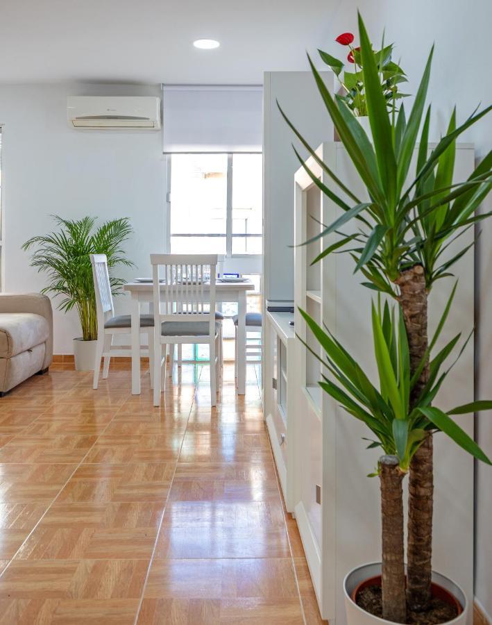 Charming 2 Bedroom Apartment At Triana Center By Oui Sevilla Eksteriør bilde